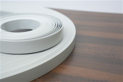 Mi a különbség a Woodgrain ABS élszalagozás és a valódi fa élszalagozás között?